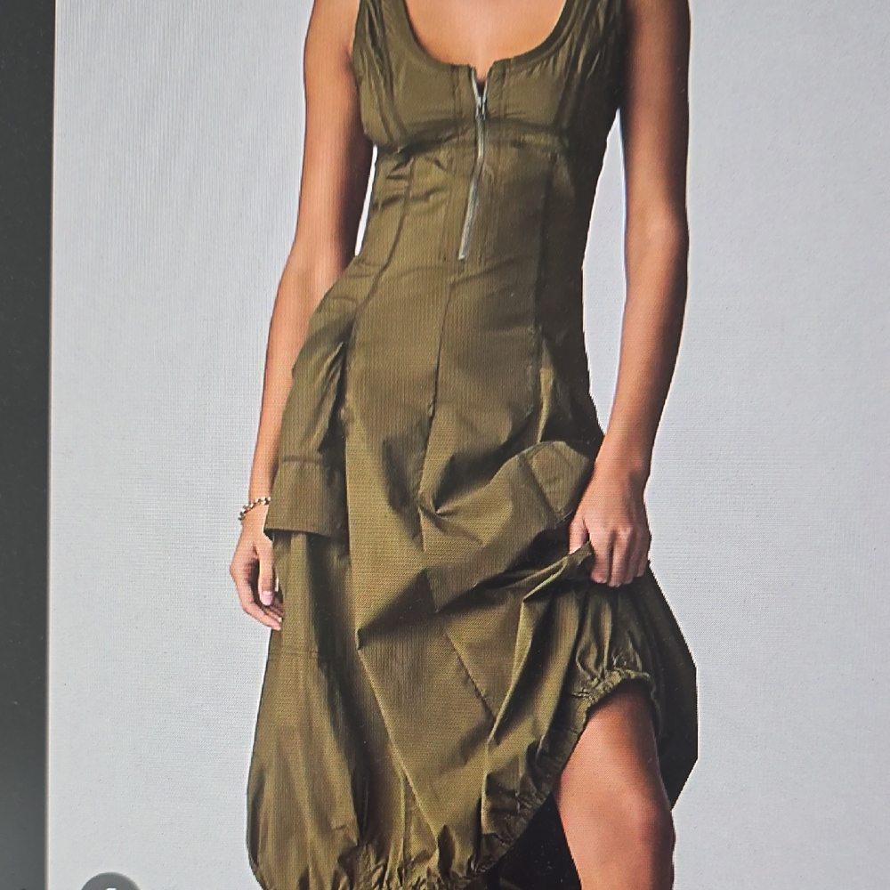 Daily Practice Fastpack Bubble-Hem Midi Dress